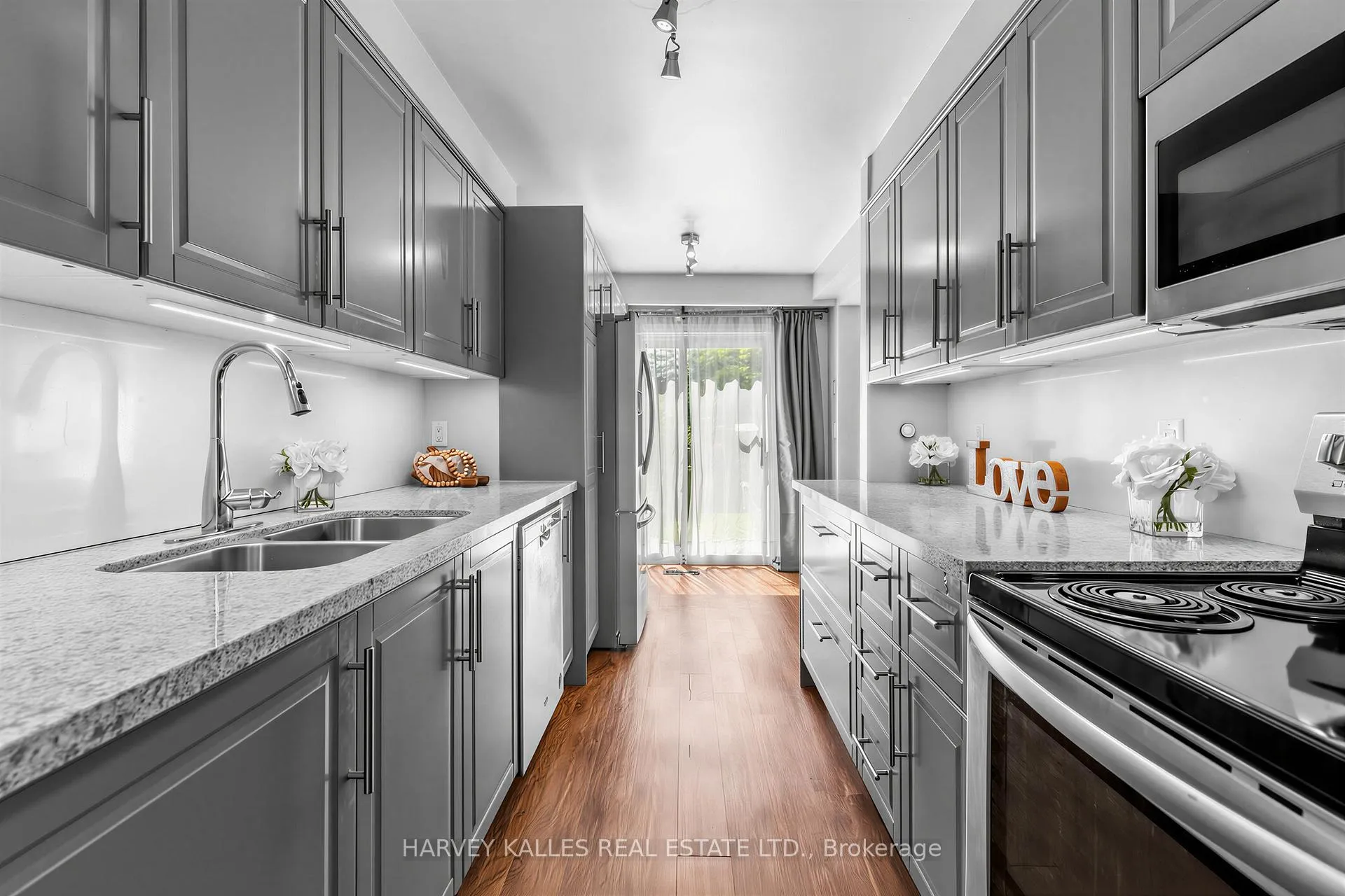 Photo 8 of Unit 2, 1180 Sandhurst Circle, Scarborough, Agincourt North — HOMEH