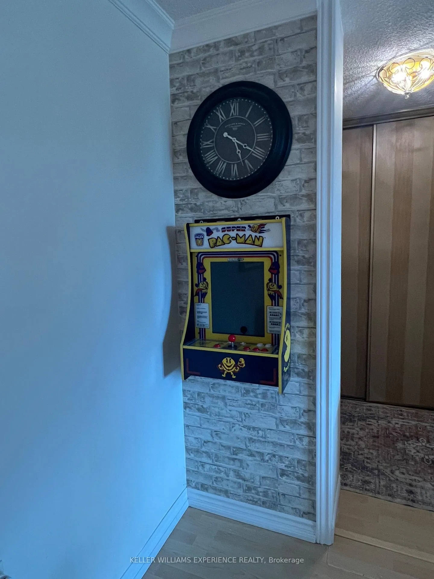 Photo 12 of Unit 210, 18 Knightsbridge Road, Brampton, Queen Street Corridor — HOMEH