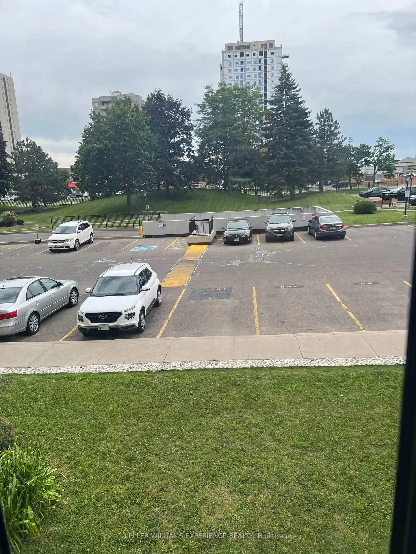 Photo 63 of Unit 210, 18 Knightsbridge Road, Brampton, Queen Street Corridor — HOMEH