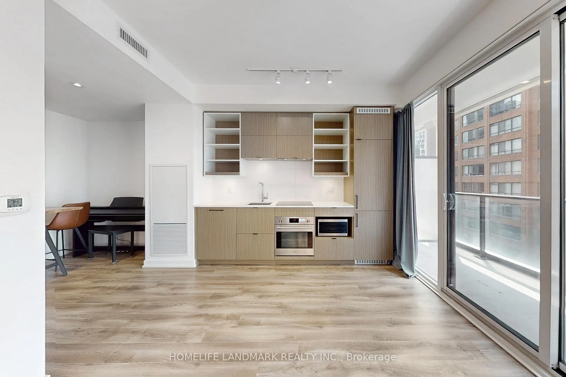 Photo 10 of Unit 616, 20 Edward Street, Toronto, Bay Street Corridor — HOMEH