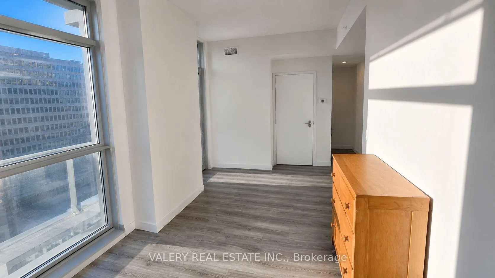 Photo 10 of Unit 809, 60 Frederick Street, Kitchener, City Commercial Core — HOMEH