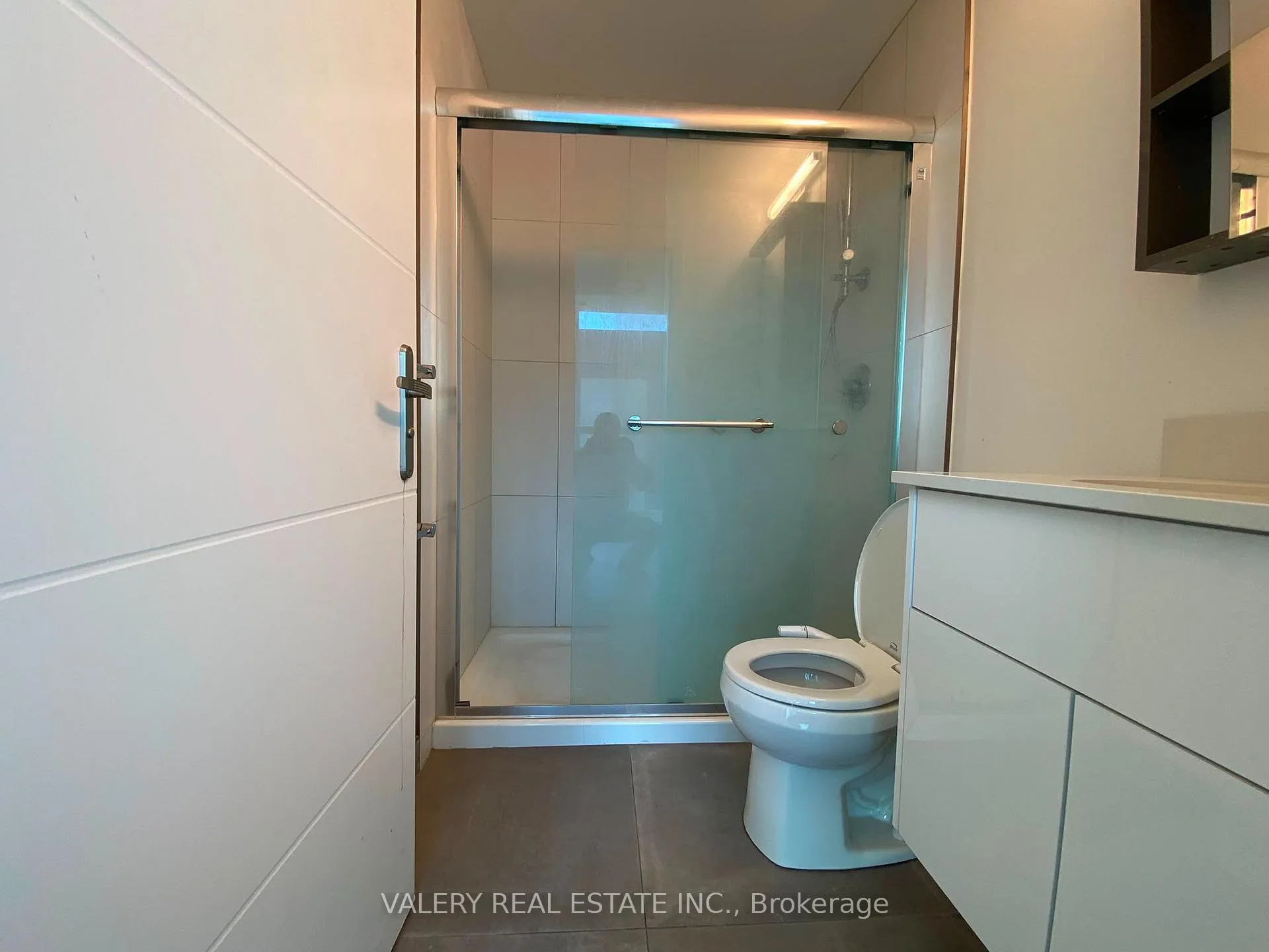 Photo 38 of Unit 809, 60 Frederick Street, Kitchener, City Commercial Core — HOMEH