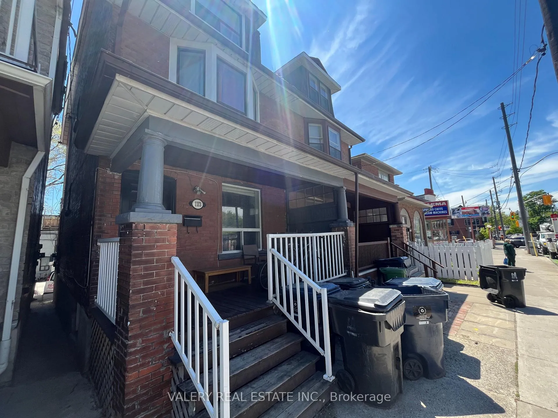 Photo 2 of Unit 2, 1113 Davenport Rd, Toronto, Wychwood — HOMEH
