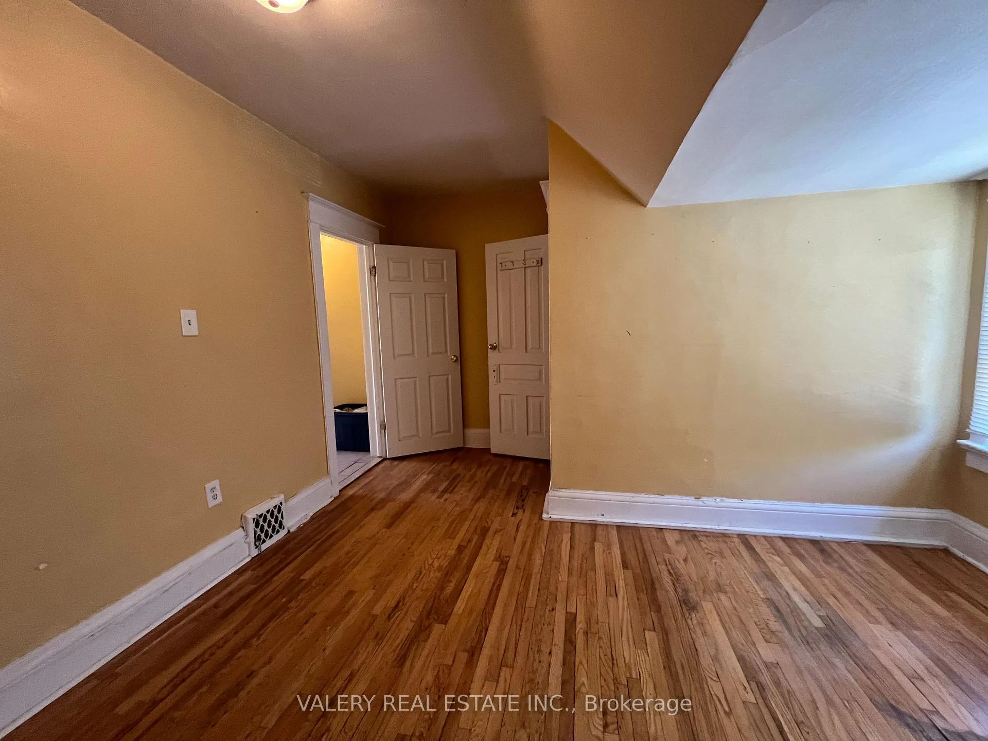 Photo 12 of Unit 2, 1113 Davenport Rd, Toronto, Wychwood — HOMEH