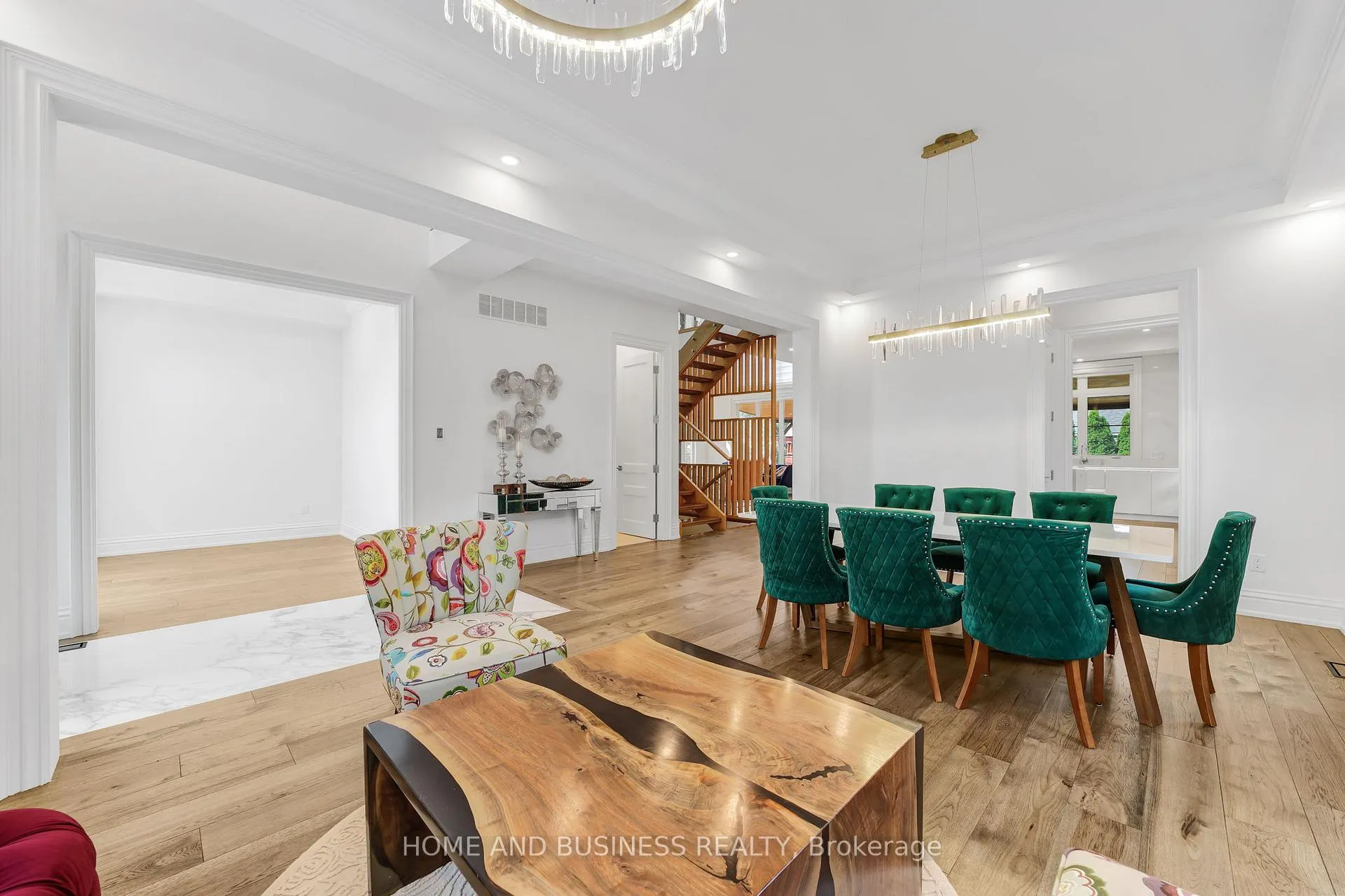 Photo 8 of 442 Sherin Drive, Oakville, West — HOMEH