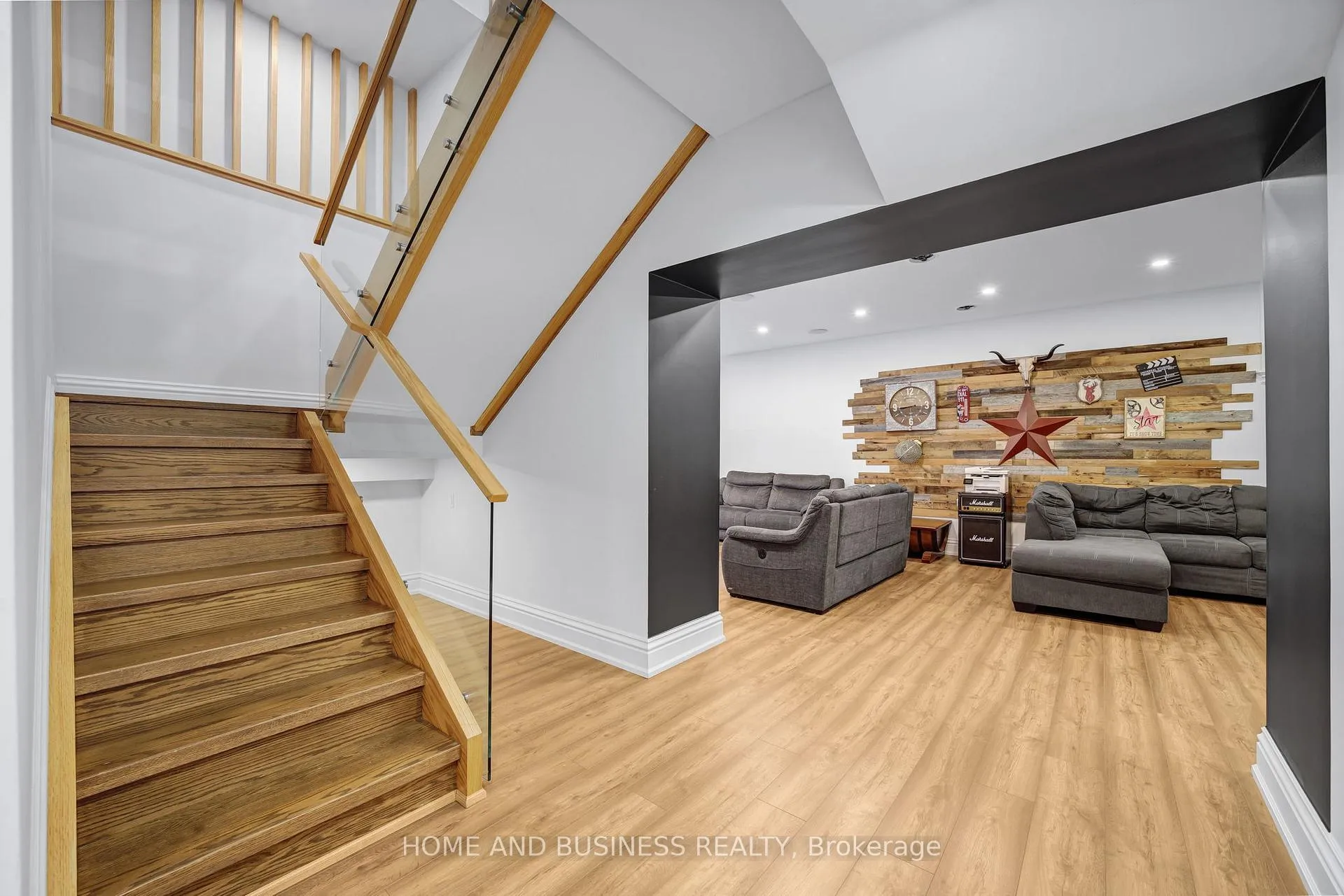Photo 20 of 442 Sherin Drive, Oakville, West — HOMEH