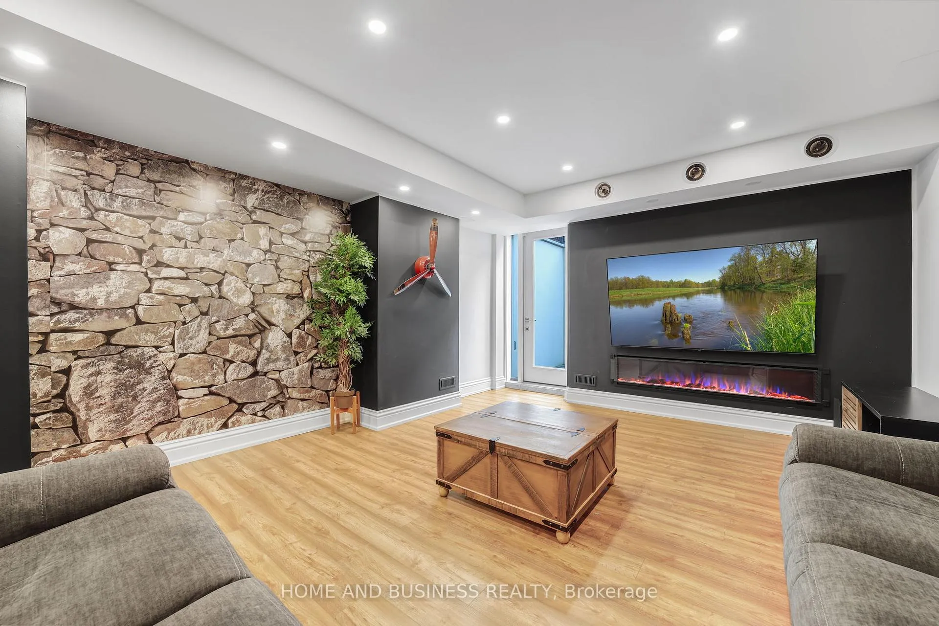 Photo 22 of 442 Sherin Drive, Oakville, West — HOMEH