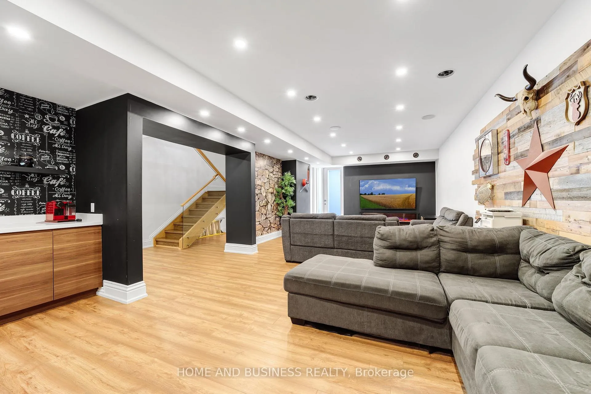 Photo 25 of 442 Sherin Drive, Oakville, West — HOMEH