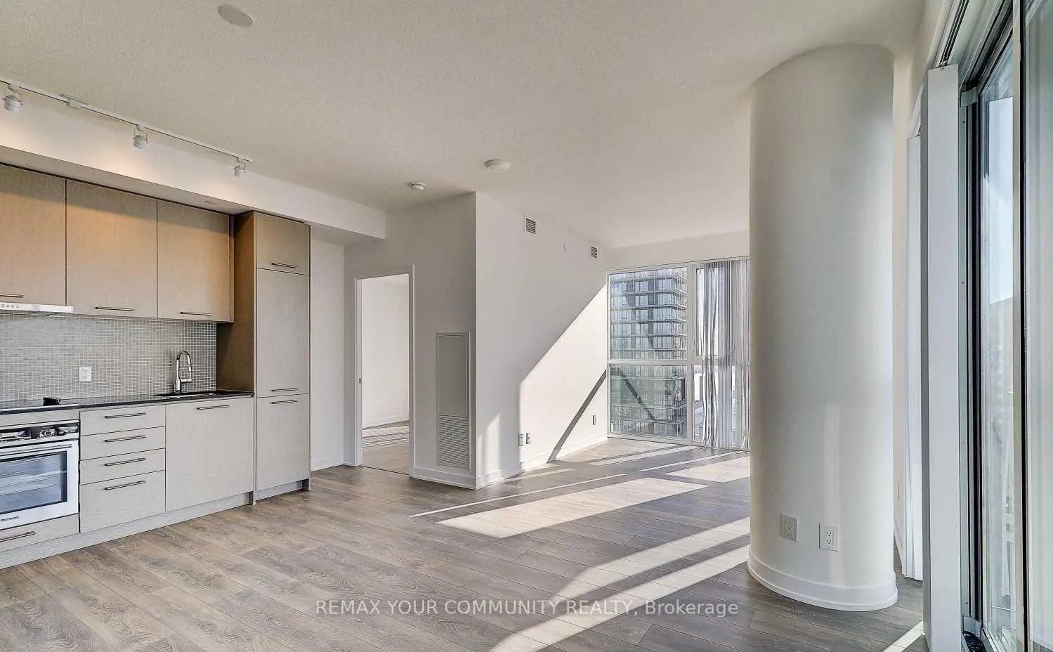 Photo 4 of Unit 4202, 87 Peter Street, Toronto, Waterfront Communities — HOMEH