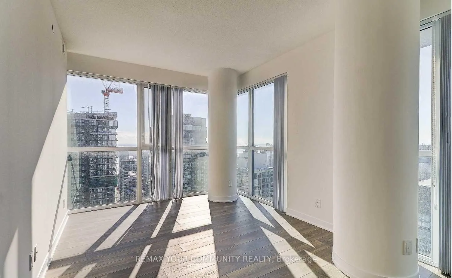 Photo 6 of Unit 4202, 87 Peter Street, Toronto, Waterfront Communities — HOMEH