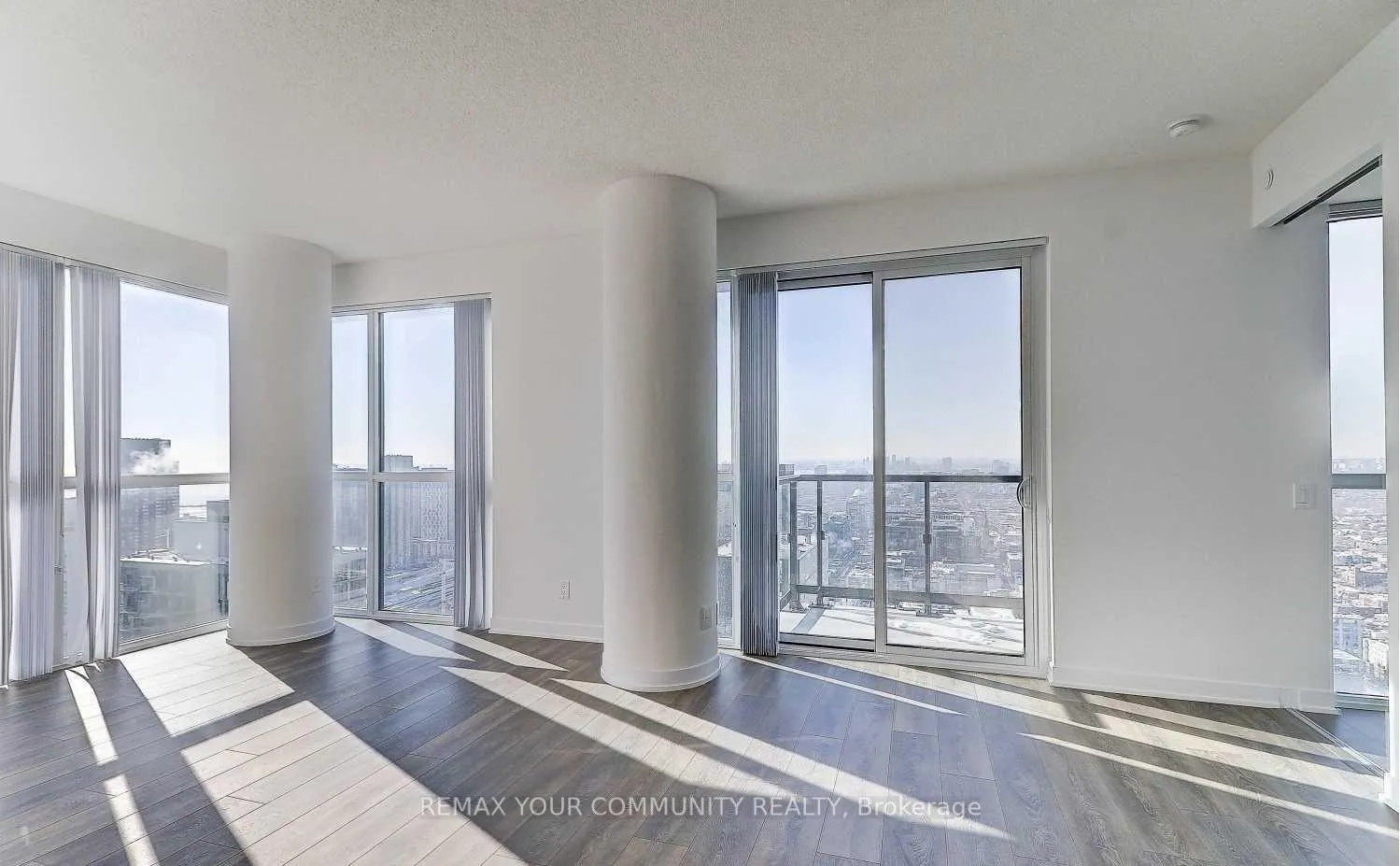 Photo 8 of Unit 4202, 87 Peter Street, Toronto, Waterfront Communities — HOMEH