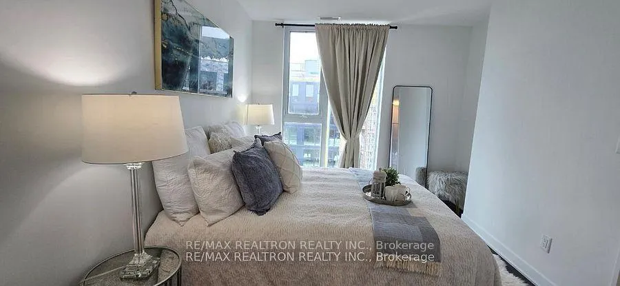 Photo 7 of Unit 1208, 185 Alberta Avenue, Toronto, Oakwood Village — HOMEH