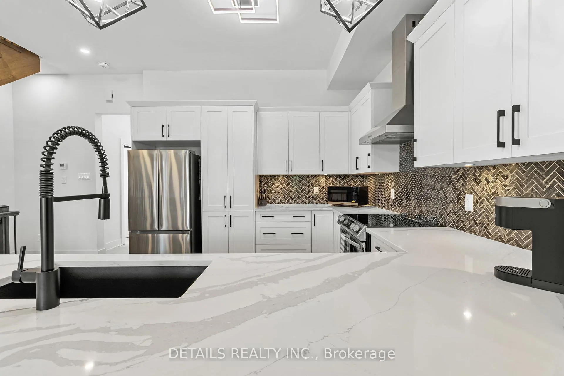 Photo 10 of 2691 Violet Street, Ottawa, Britannia — HOMEH