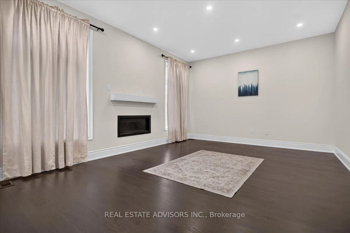 Photo 7 of 52 Daisy Meadow Crescent, Caledon, Caledon East — HOMEH