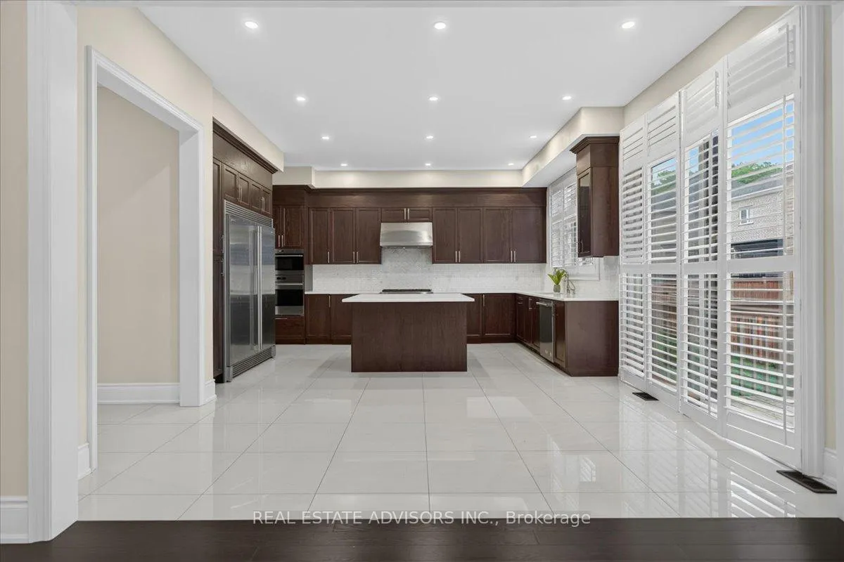 Photo 14 of 52 Daisy Meadow Crescent, Caledon, Caledon East — HOMEH