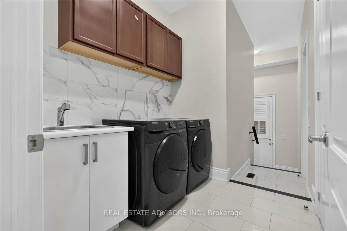 Photo 34 of 52 Daisy Meadow Crescent, Caledon, Caledon East — HOMEH