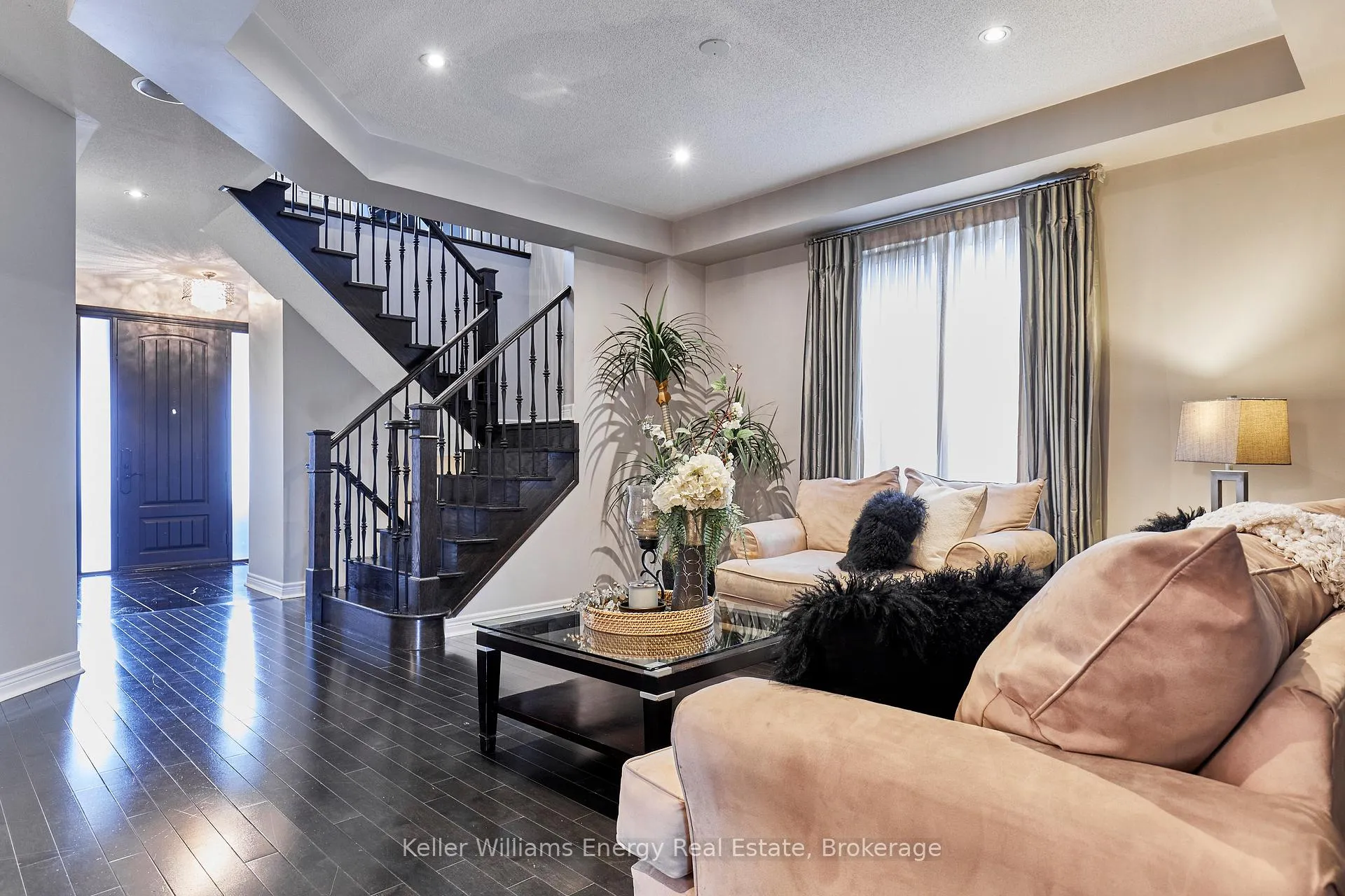 Photo 10 of 50 Rumbellow Crescent, Ajax, Northeast Ajax — HOMEH