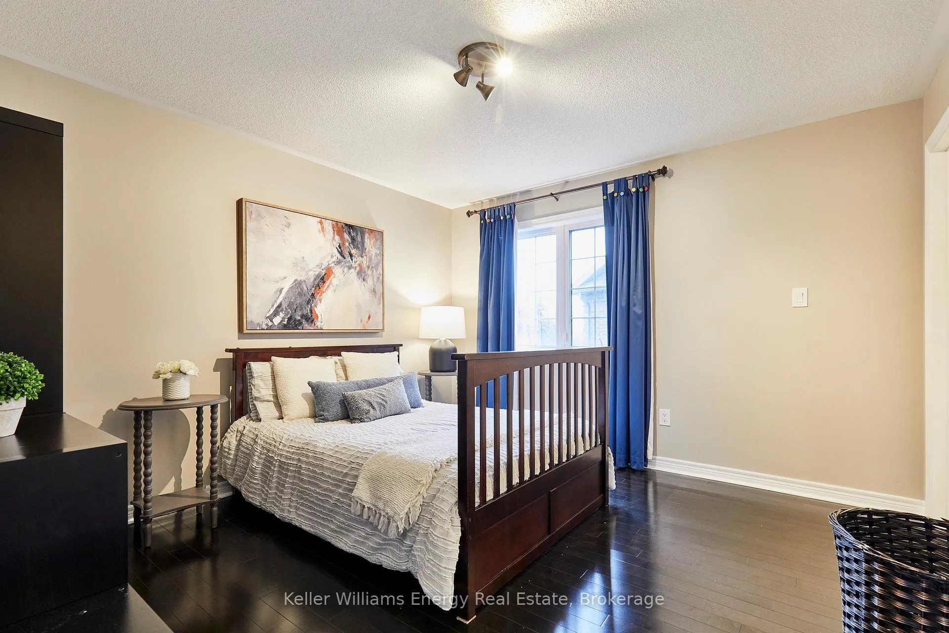 Photo 22 of 50 Rumbellow Crescent, Ajax, Northeast Ajax — HOMEH