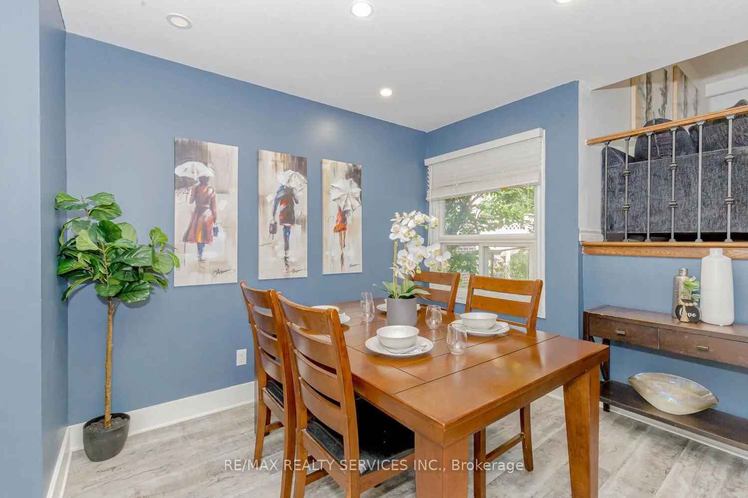 Photo 10 of 32 Simmons Boulevard, Brampton, Madoc — HOMEH