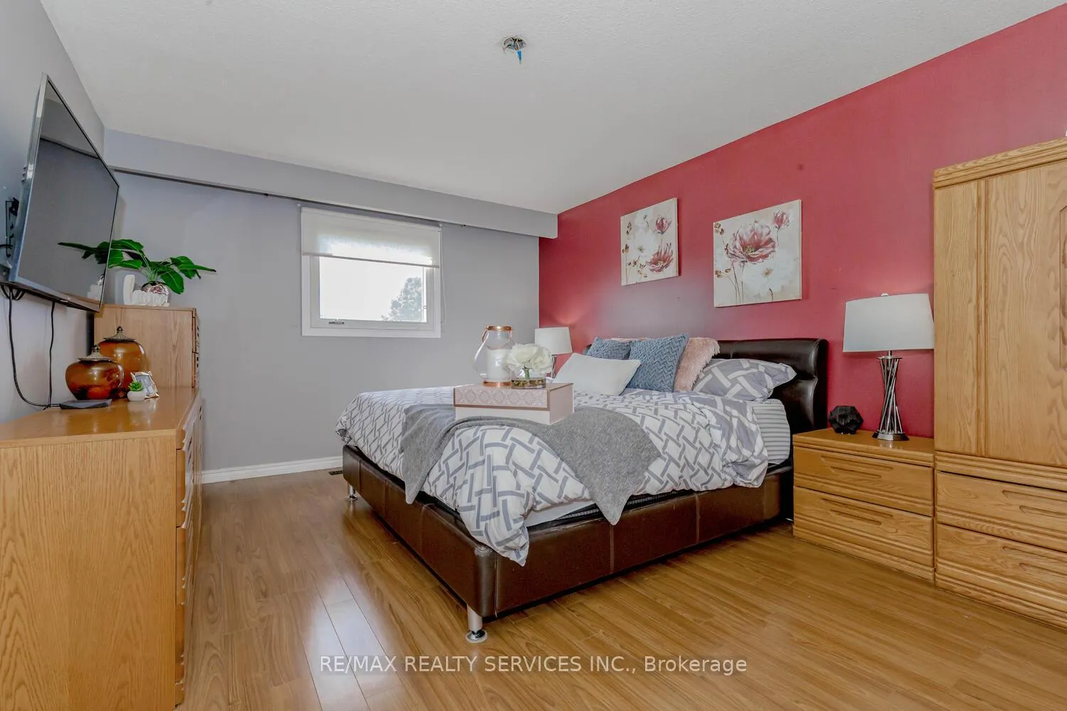 Photo 15 of 32 Simmons Boulevard, Brampton, Madoc — HOMEH