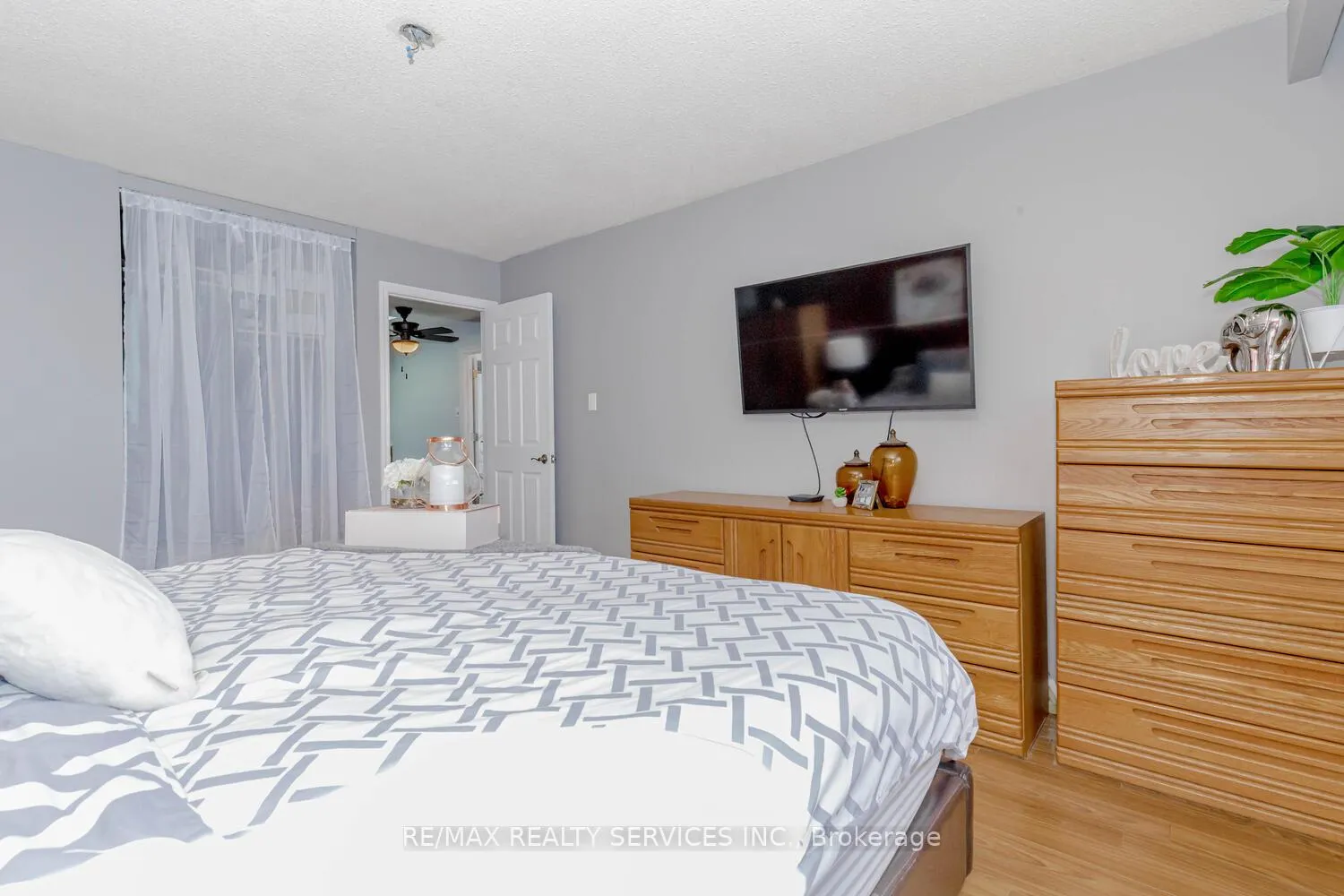 Photo 17 of 32 Simmons Boulevard, Brampton, Madoc — HOMEH