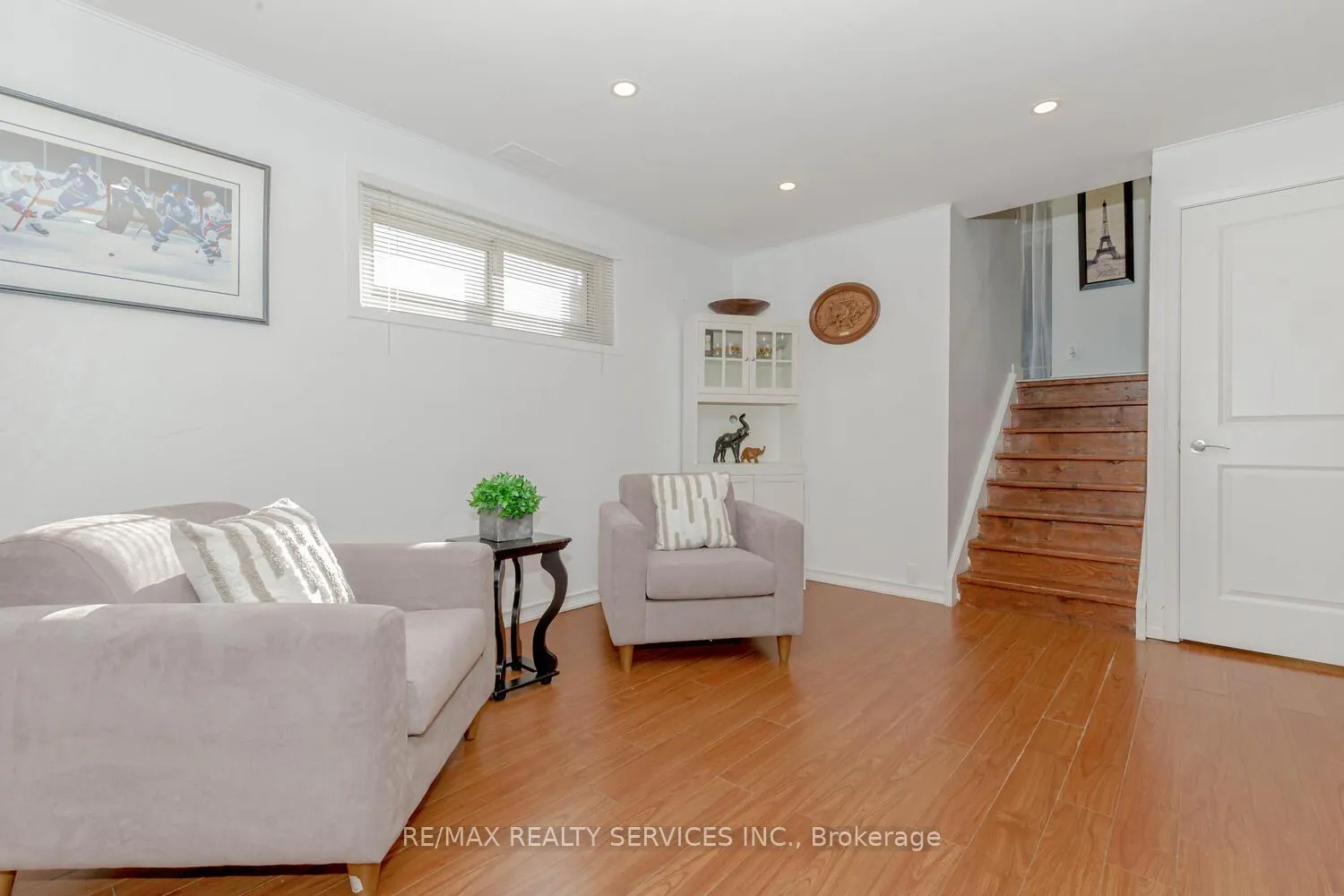 Photo 27 of 32 Simmons Boulevard, Brampton, Madoc — HOMEH