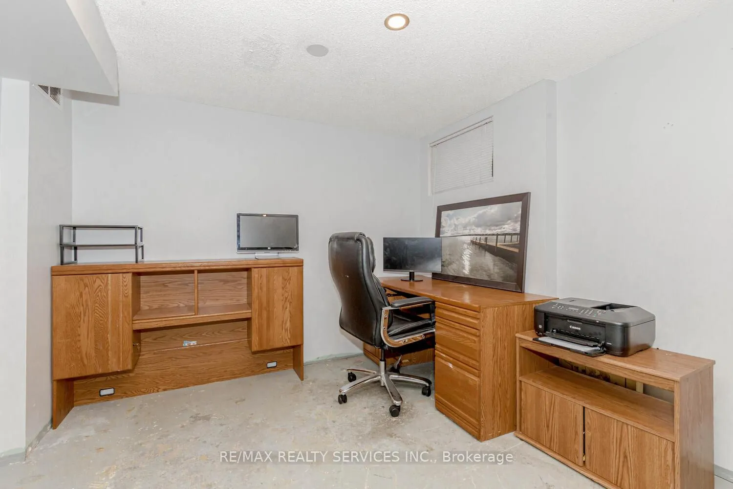 Photo 28 of 32 Simmons Boulevard, Brampton, Madoc — HOMEH
