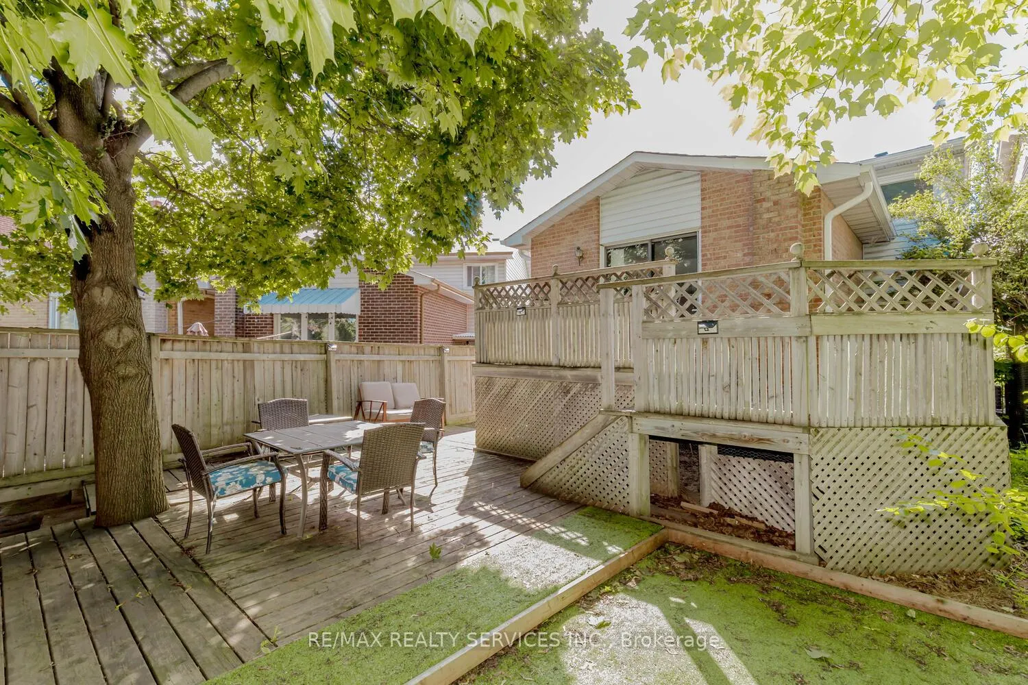 Photo 32 of 32 Simmons Boulevard, Brampton, Madoc — HOMEH