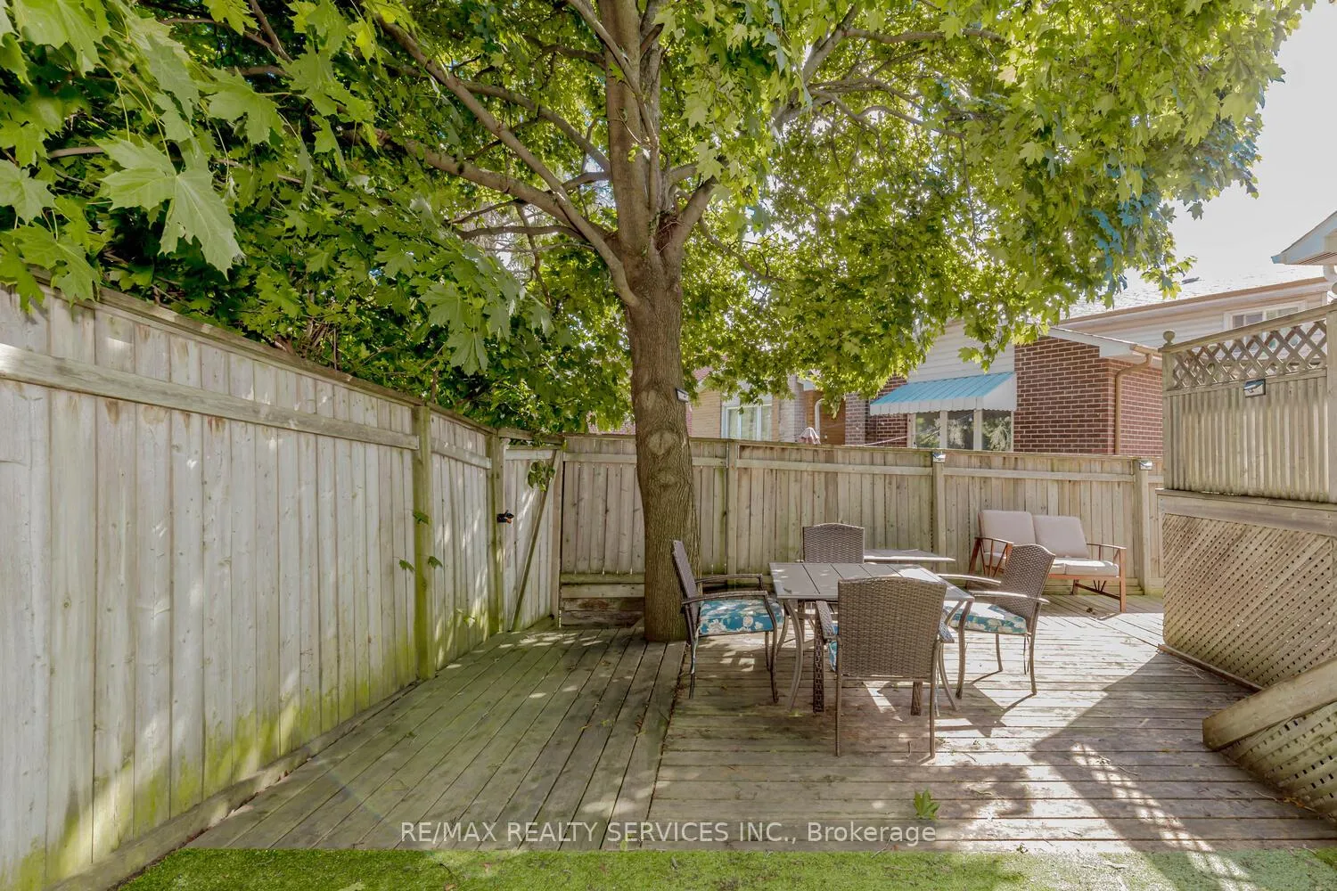 Photo 33 of 32 Simmons Boulevard, Brampton, Madoc — HOMEH