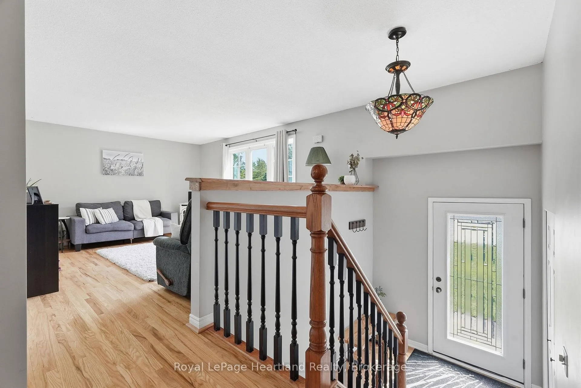 Photo 7 of 106 Cedar Court, Chatsworth — HOMEH