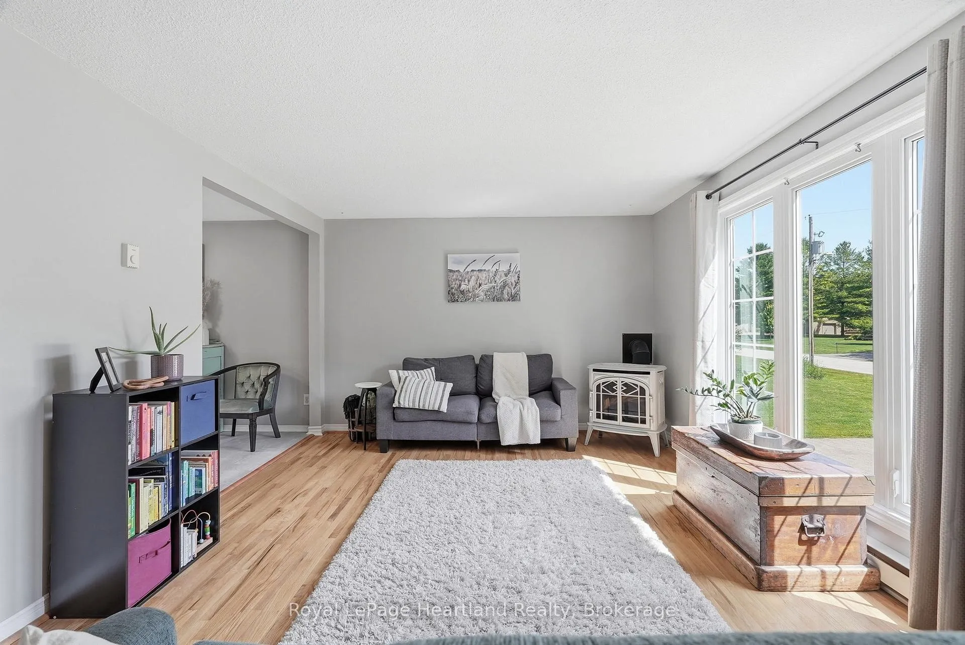 Photo 9 of 106 Cedar Court, Chatsworth — HOMEH