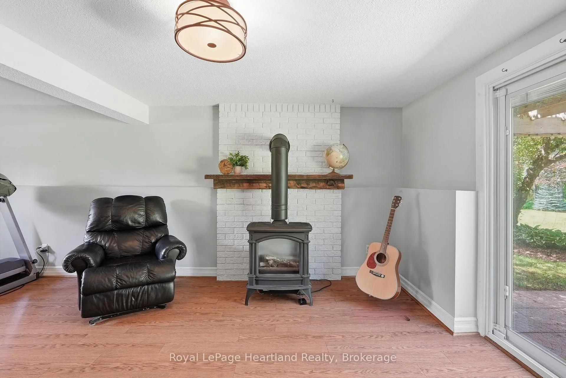 Photo 31 of 106 Cedar Court, Chatsworth — HOMEH