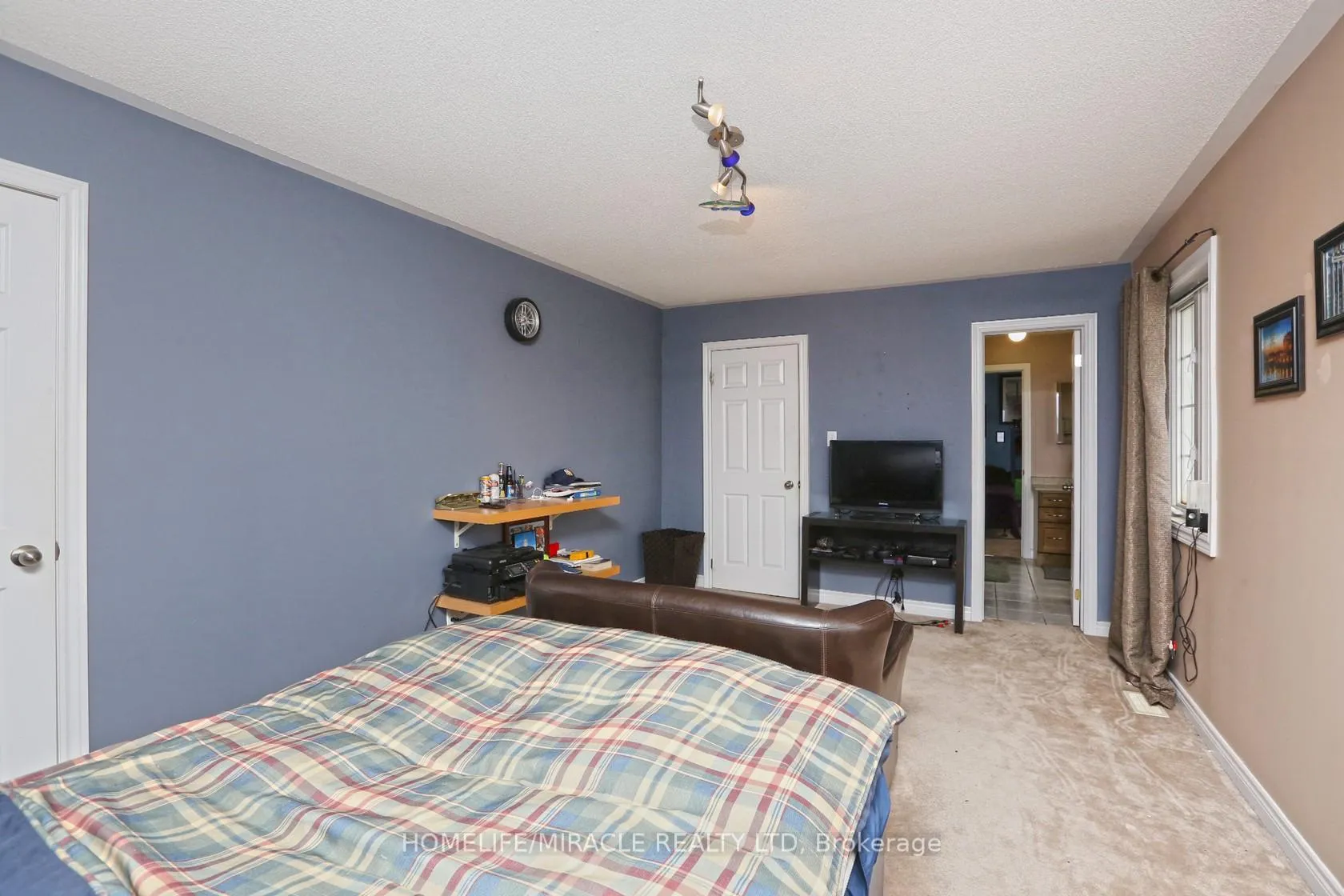 Photo 10 of 21 Perkins Drive, Brampton, Northwest Sandalwood Parkway — HOMEH