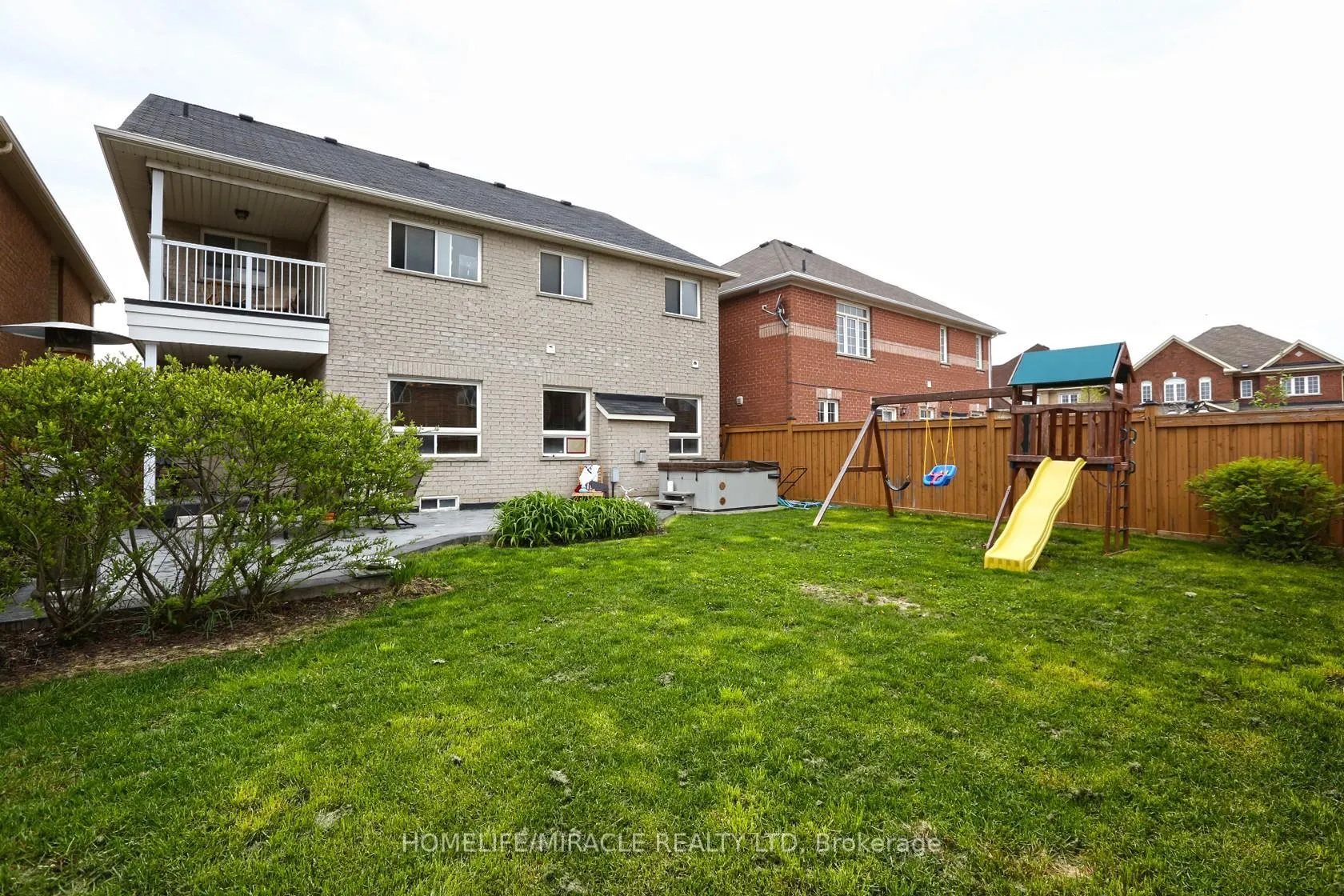 Photo 15 of 21 Perkins Drive, Brampton, Northwest Sandalwood Parkway — HOMEH