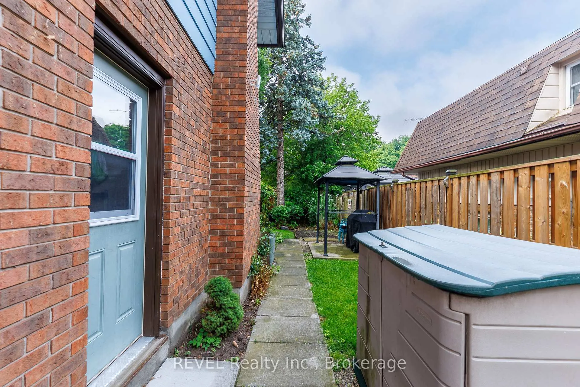 Photo 47 of 14 Shetland Crescent, St. Catharines, E. Chester — HOMEH