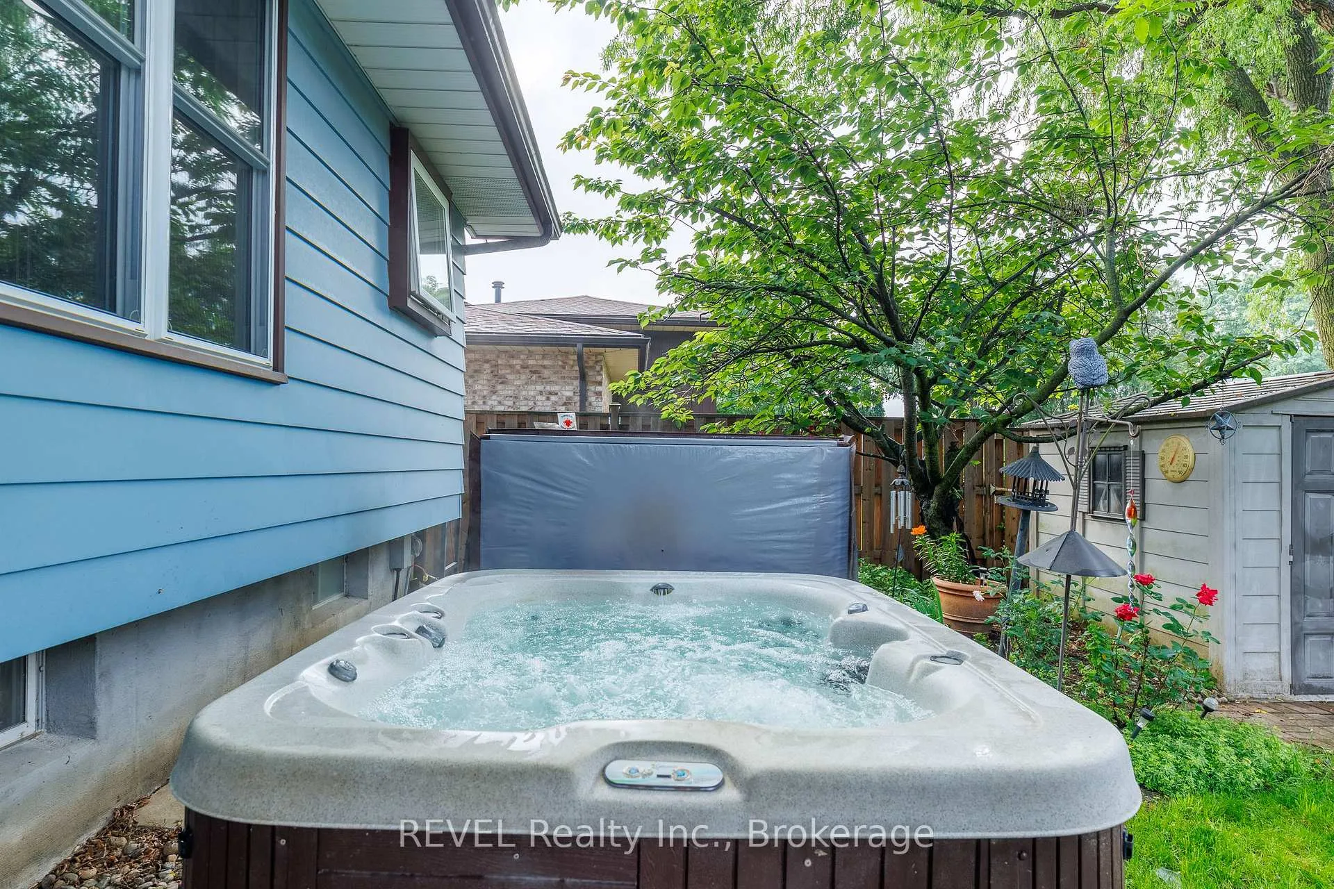 Photo 52 of 14 Shetland Crescent, St. Catharines, E. Chester — HOMEH