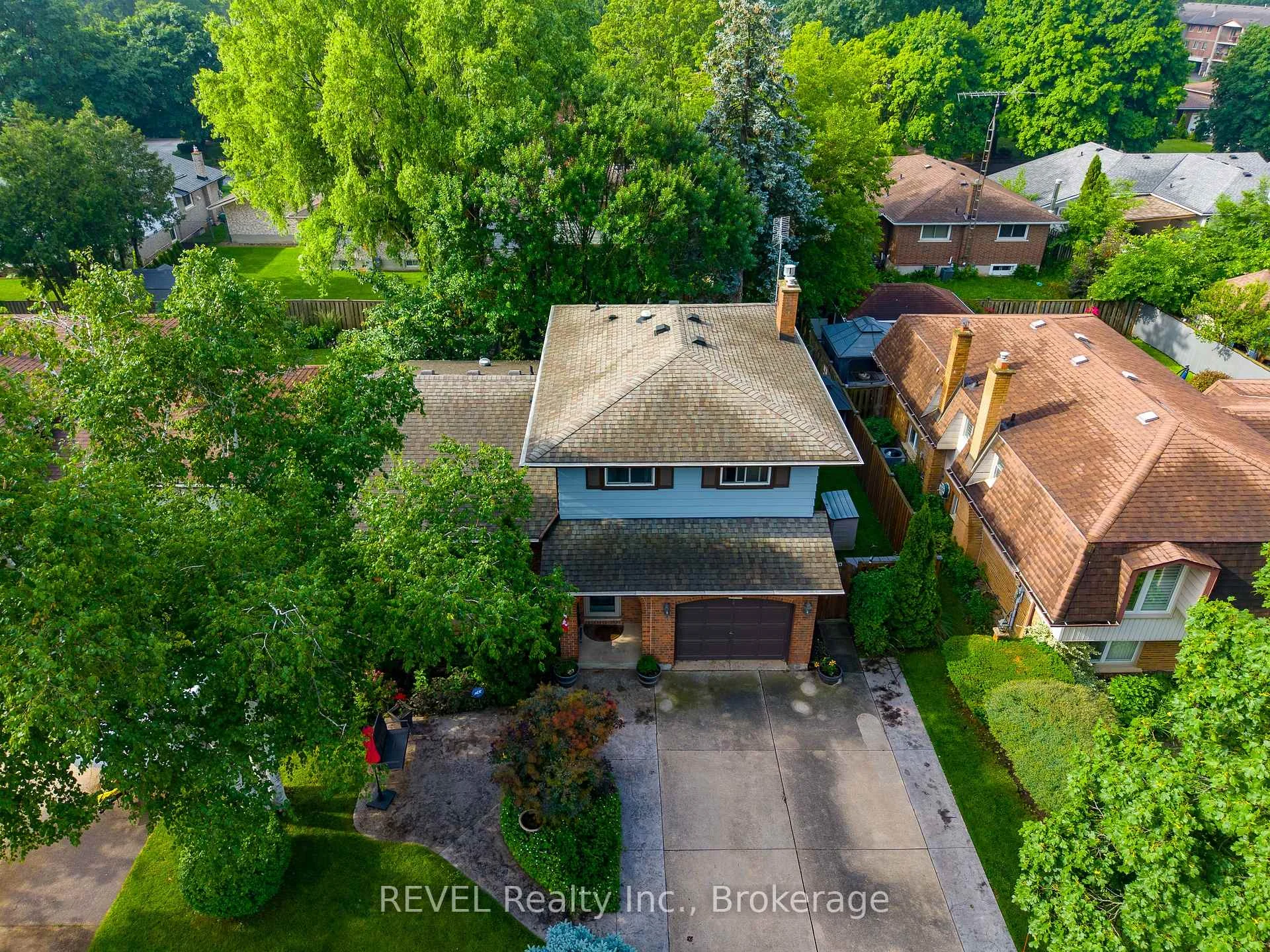 Photo 15 of 14 Shetland Crescent, St. Catharines, E. Chester — HOMEH