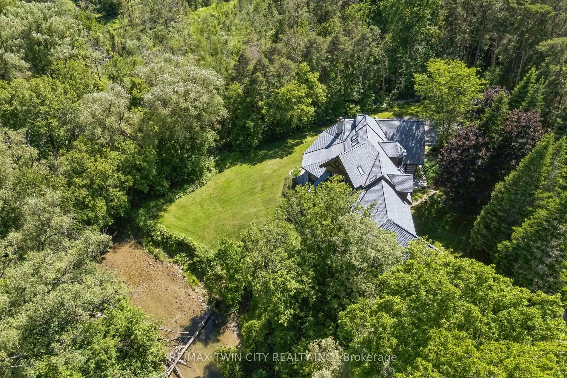 Photo 3 of 7665 36/37 Nottawasaga Side Road W, Clearview, Nottawa — HOMEH