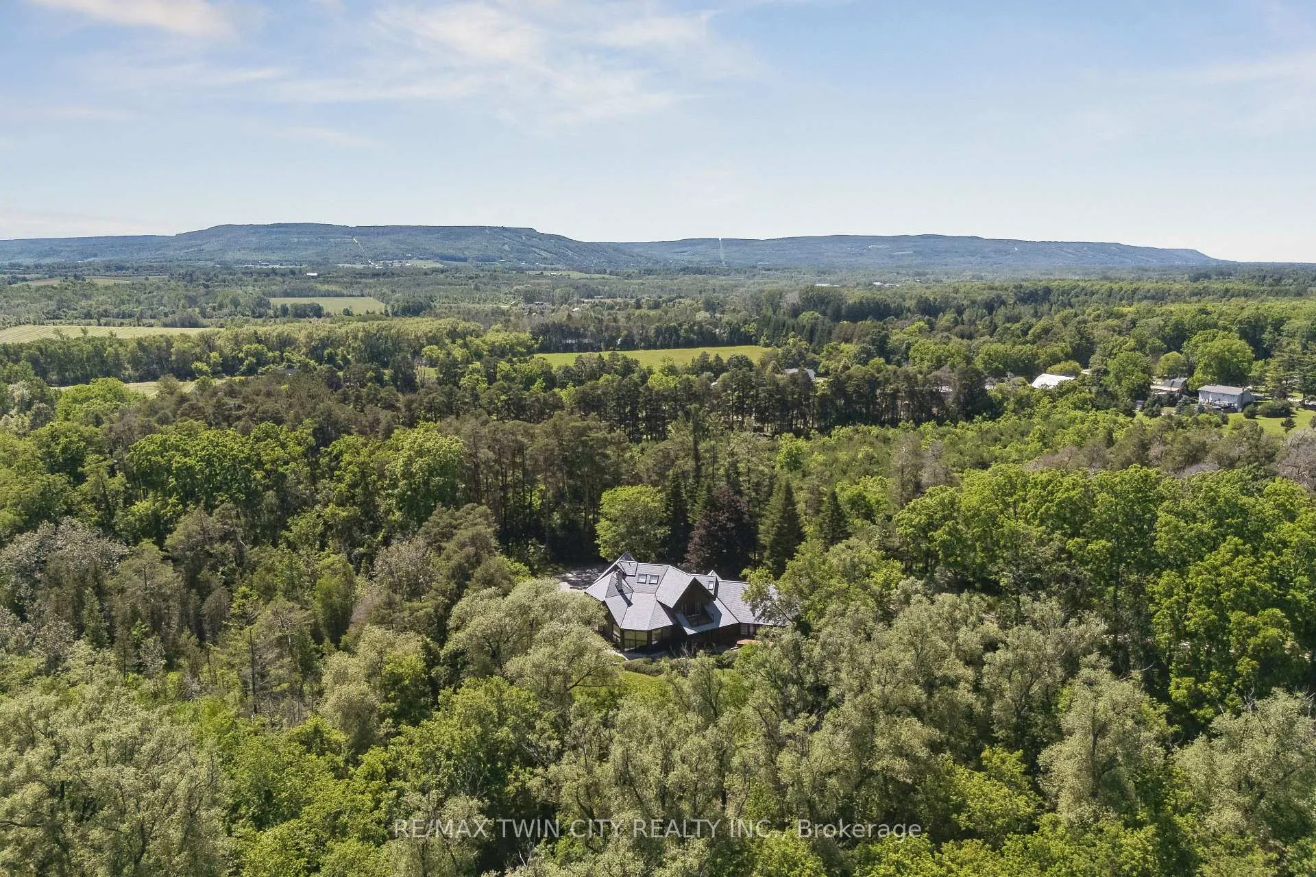 Photo 43 of 7665 36/37 Nottawasaga Side Road W, Clearview, Nottawa — HOMEH