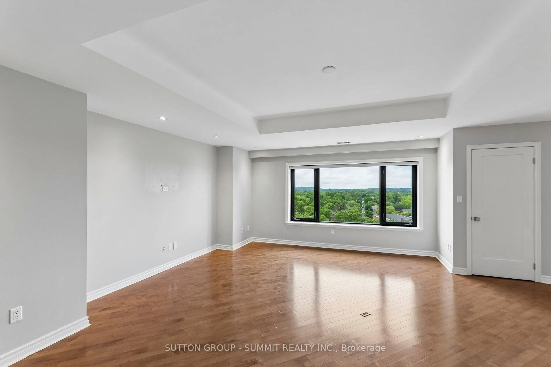 Photo 9 of Unit 1102, 19 King Street, London, East K — HOMEH