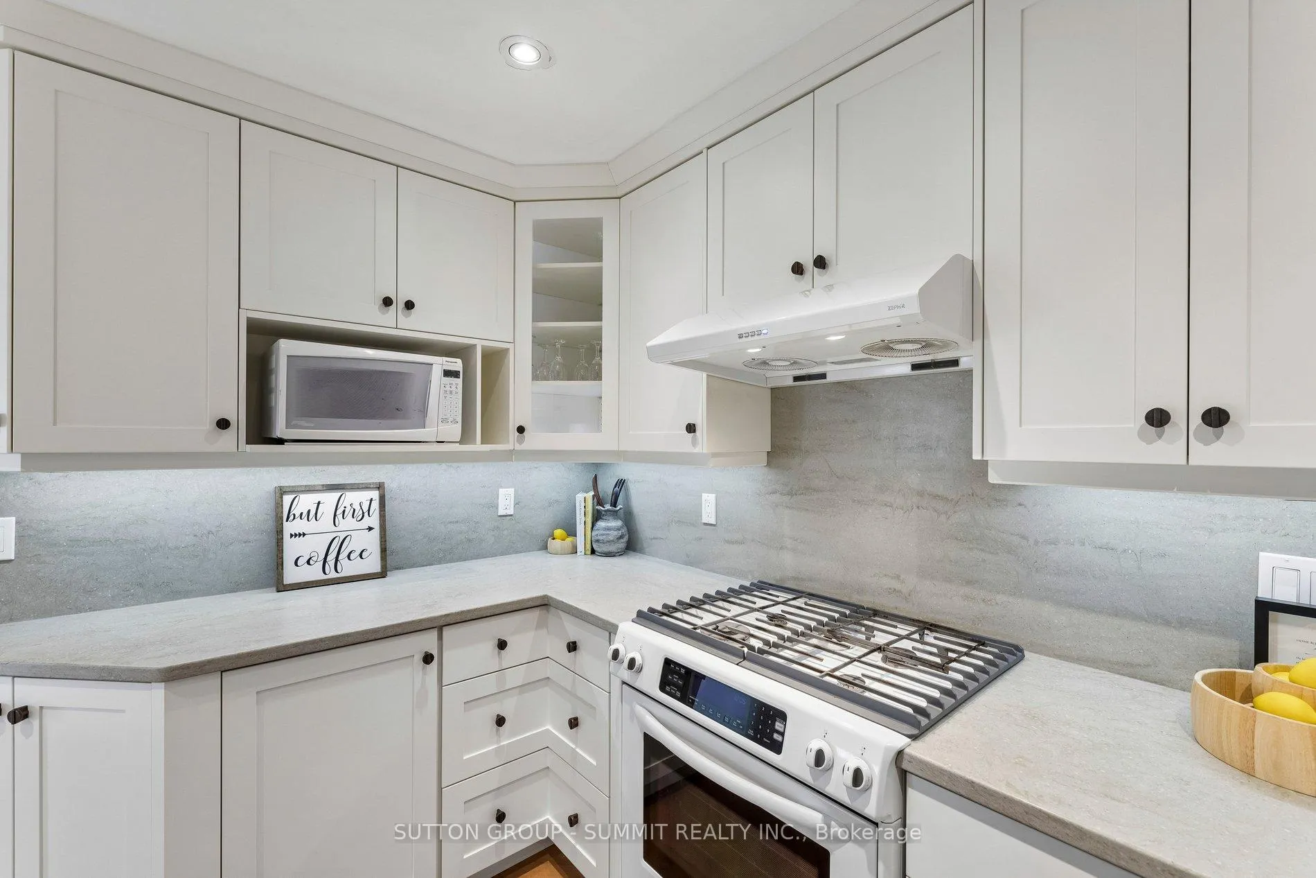 Photo 14 of Unit 1102, 19 King Street, London, East K — HOMEH