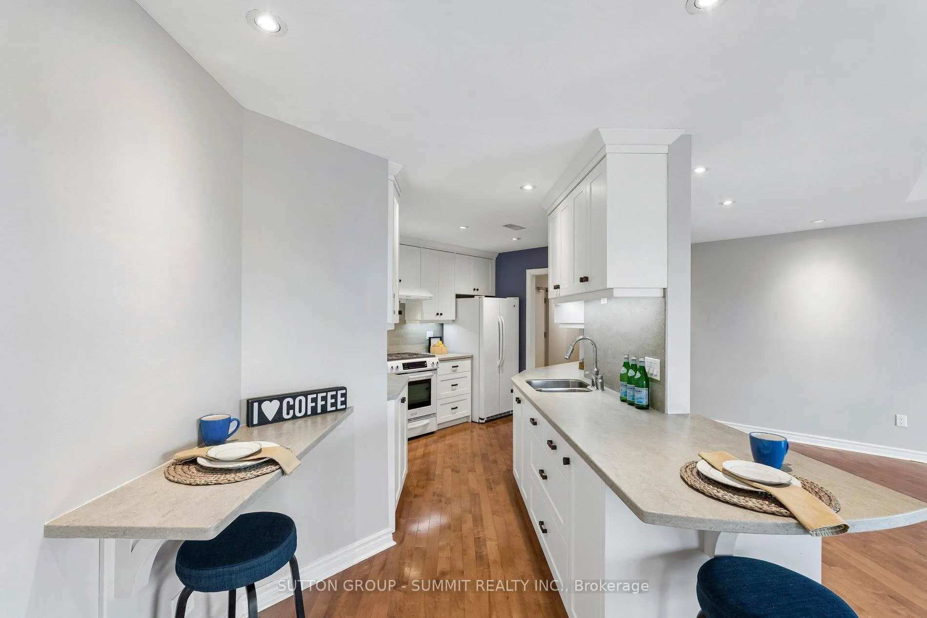 Photo 17 of Unit 1102, 19 King Street, London, East K — HOMEH