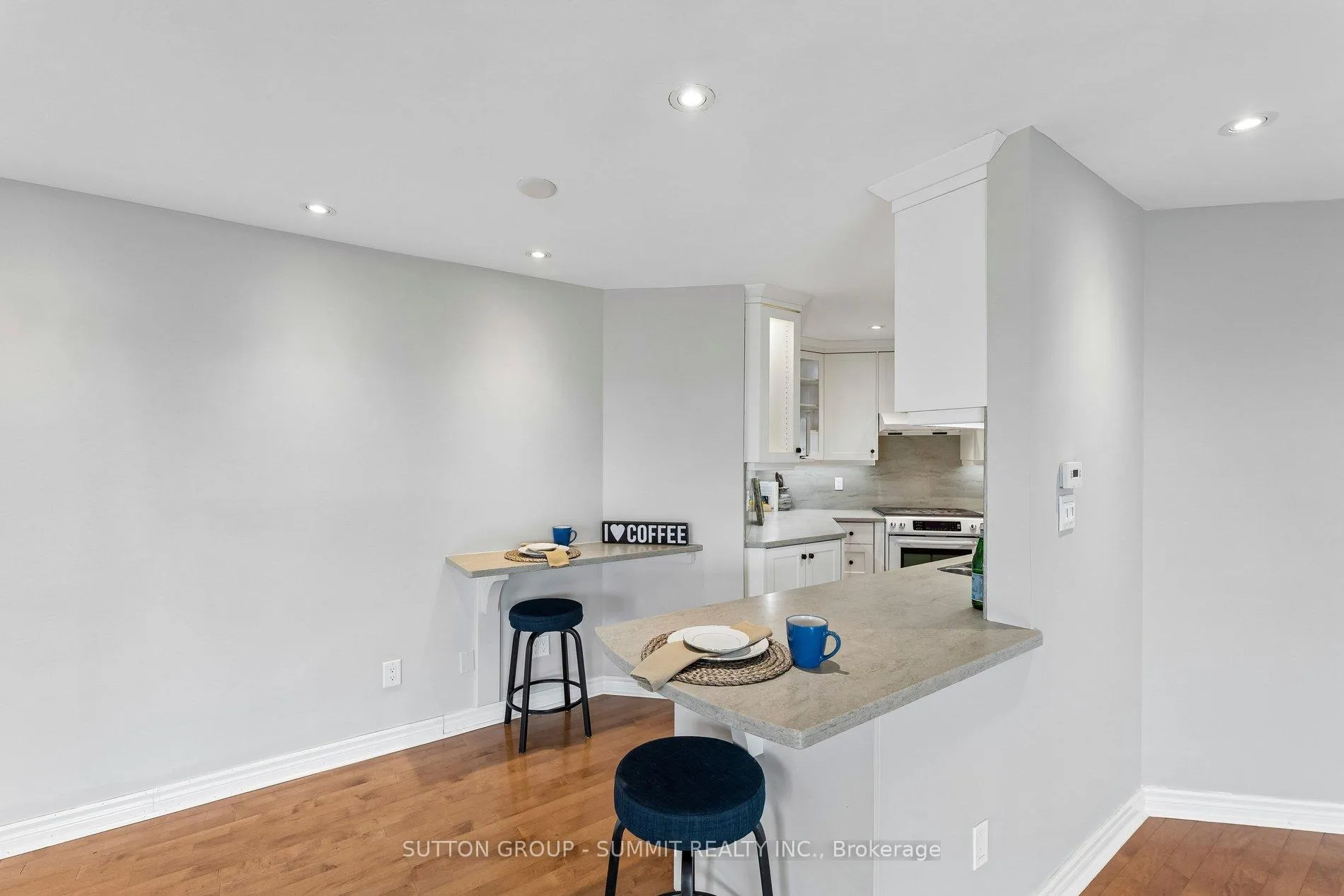 Photo 18 of Unit 1102, 19 King Street, London, East K — HOMEH
