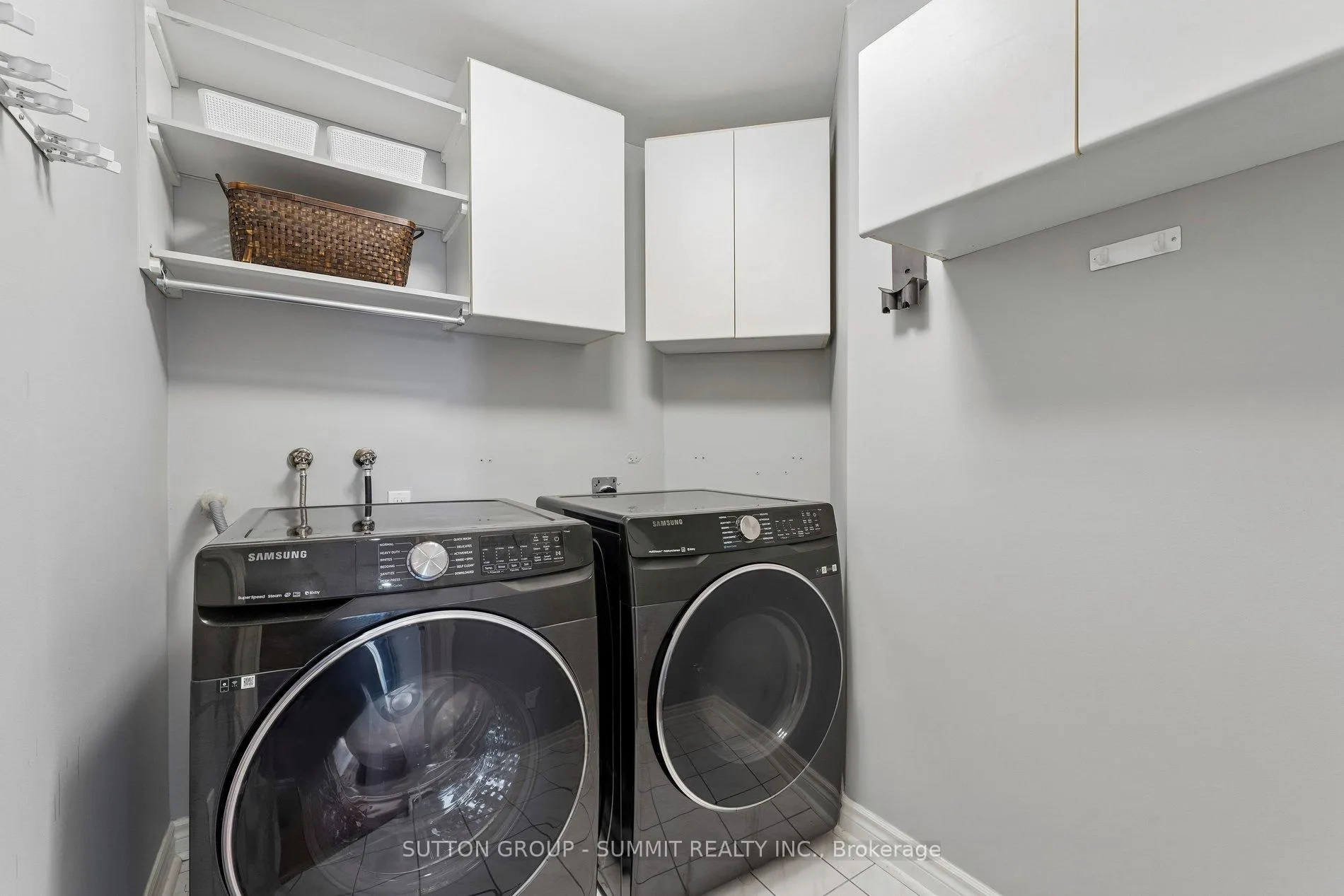 Photo 23 of Unit 1102, 19 King Street, London, East K — HOMEH