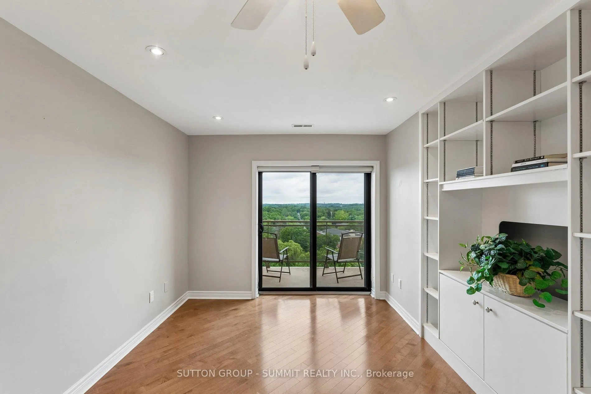 Photo 26 of Unit 1102, 19 King Street, London, East K — HOMEH