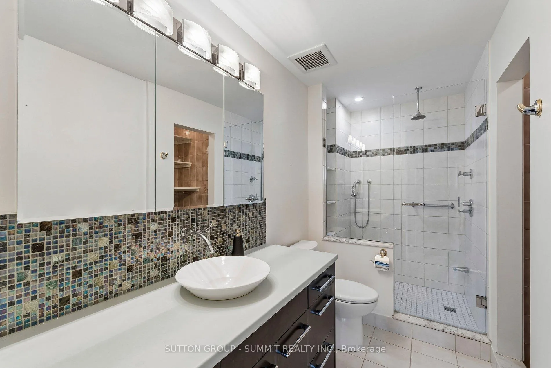 Photo 33 of Unit 1102, 19 King Street, London, East K — HOMEH