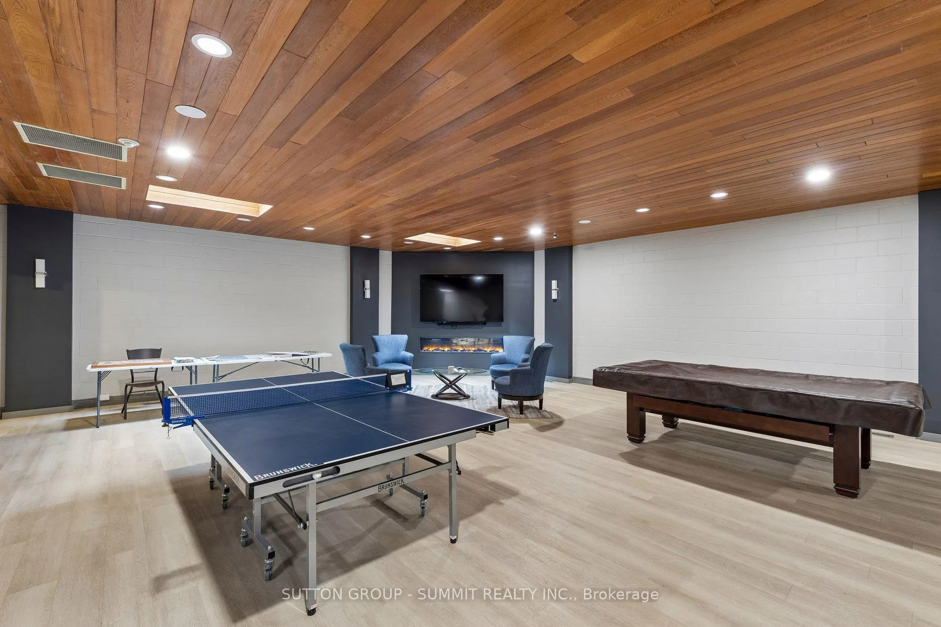 Photo 41 of Unit 1102, 19 King Street, London, East K — HOMEH