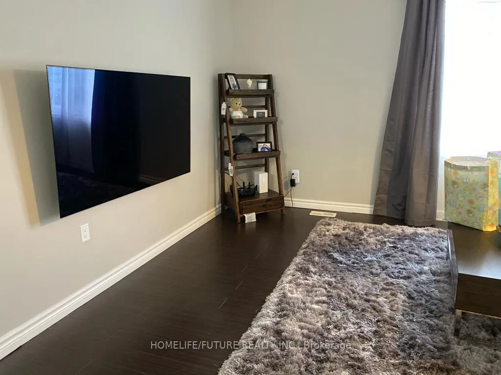 Photo 9 of Unit Main & 2nd, 31 Middlecote Drive, Ajax, Northeast Ajax — HOMEH