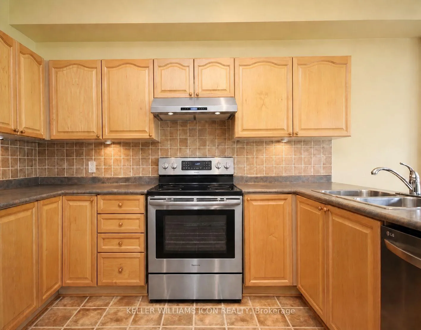 Photo 6 of 89 Cambior Crescent, Ottawa, Kanata - Kanata Lakes/Heritage Hills — HOMEH
