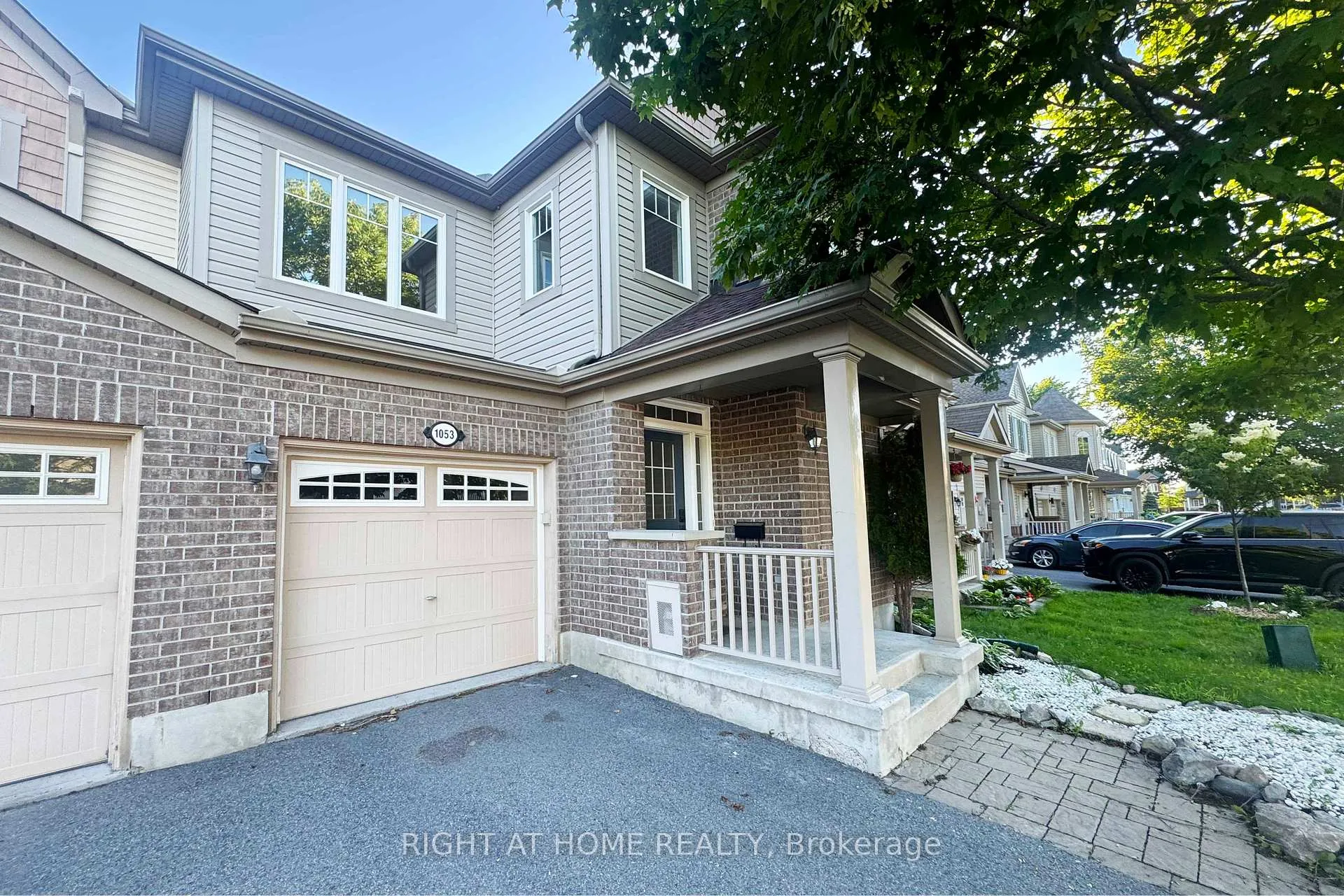 Photo 2 of 1053 Pampero Crescent, Ottawa, Stittsville (North) — HOMEH